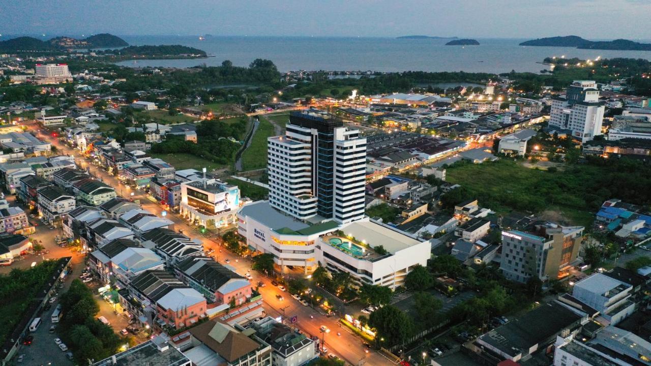 Royal Phuket City Hotel - Sha Extra Plus Exteriör bild